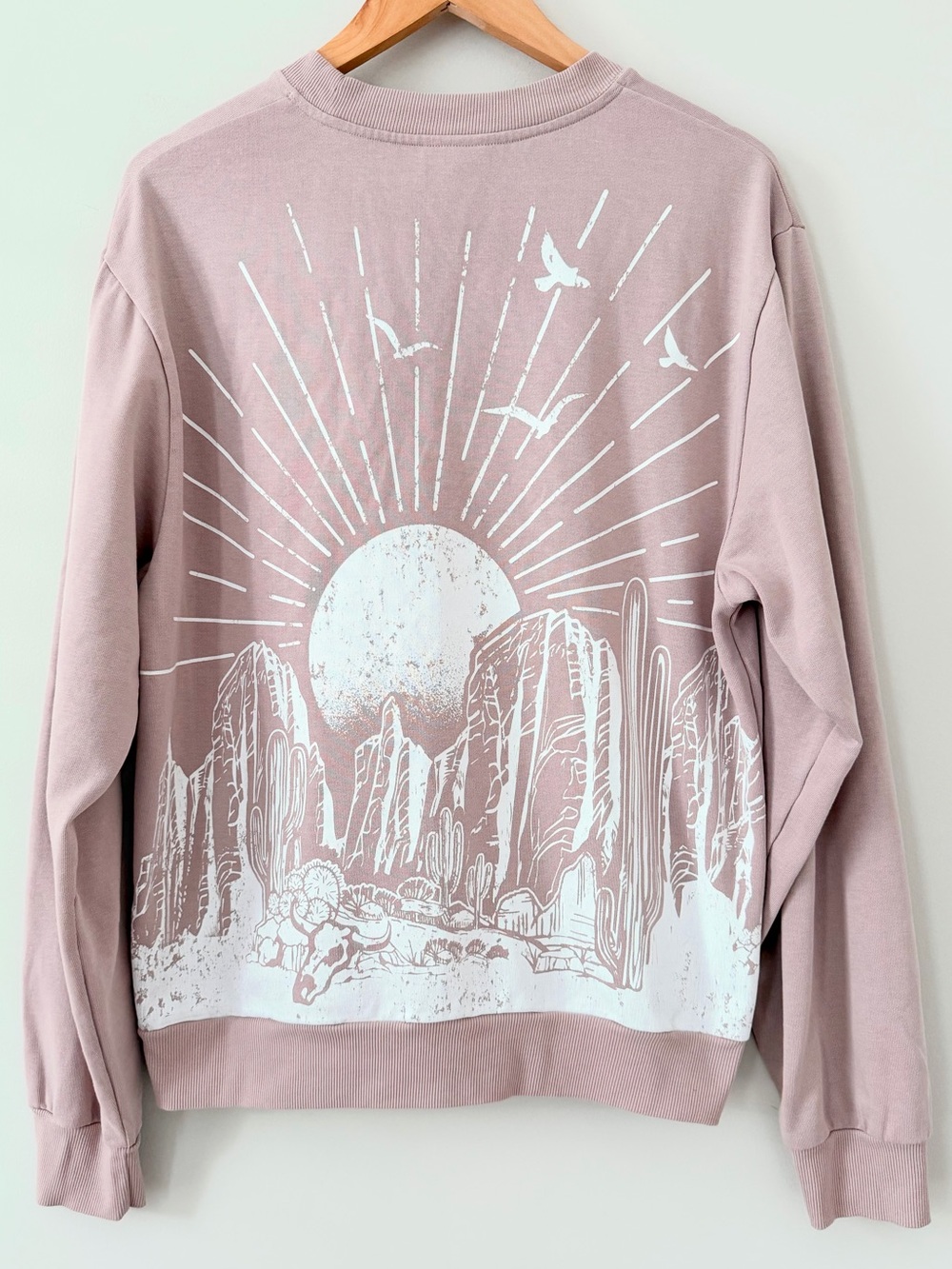 Modern Lux Free Spirit Desert Graphic Crewneck Sweatshirt Mauve M